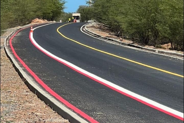 A Prefeitura de Guamaré, sob a gestão do prefeito Hélio Willamy, concluiu a rodovia