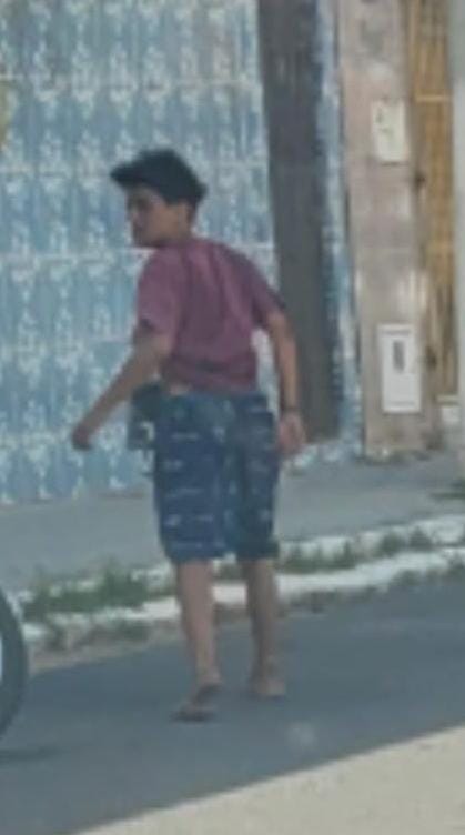 ​Uma mulher foi morta a tiros na noite deste domingo (