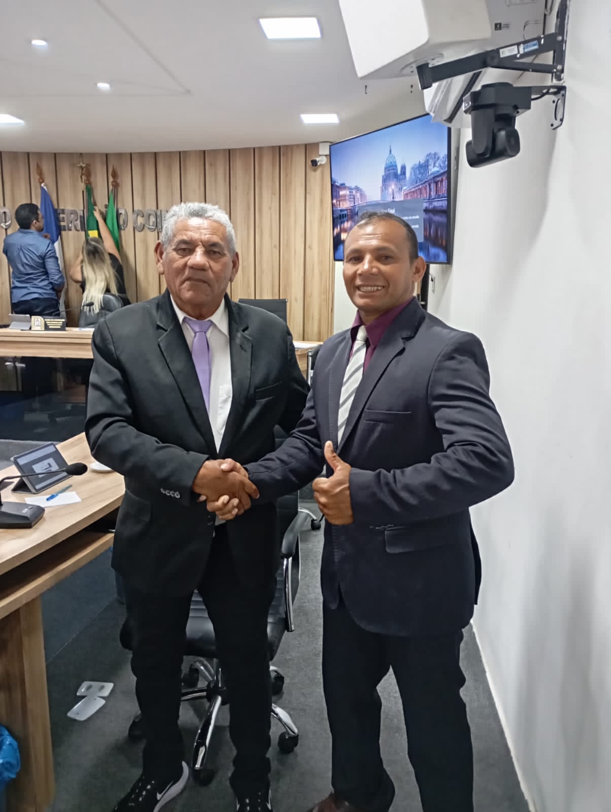 EITA AGORA A VACA VAI PRO BREJO E A GIRIPOCA