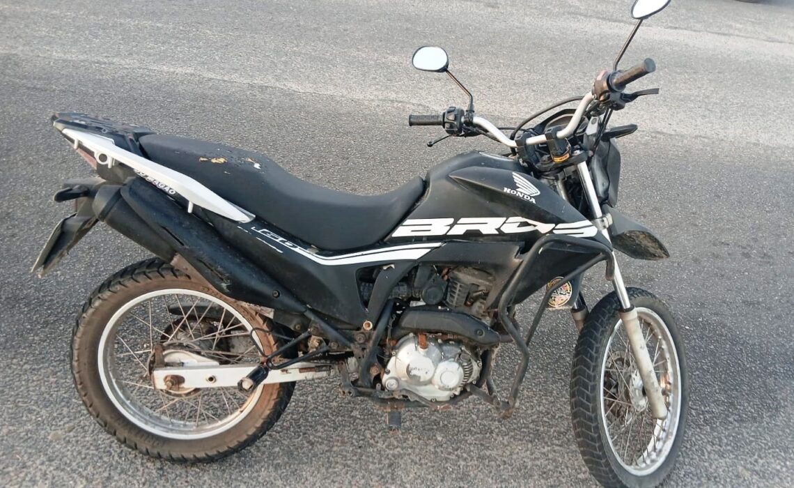 POLÍCIA MILITAR APREENDE MOTOCICLETA COM CHASSI ADULTERADO EM GUAMARÉ