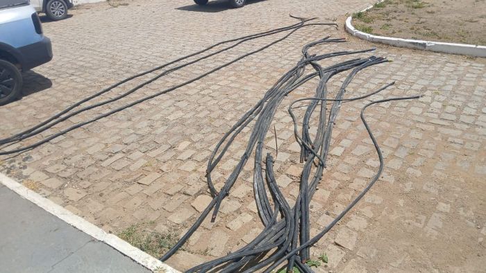 Criminosos cortam cabos elétricos de poço da Caern e deixam 8 cidades e 3 comunidades sem água